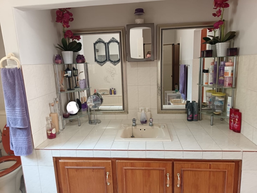 4 Bedroom Property for Sale in Royldene Northern Cape